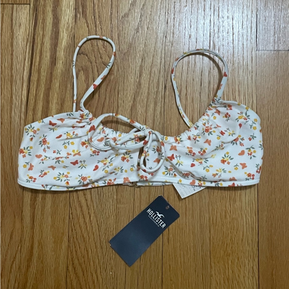 Hollister Floral Bikini Top Size XS with Tags